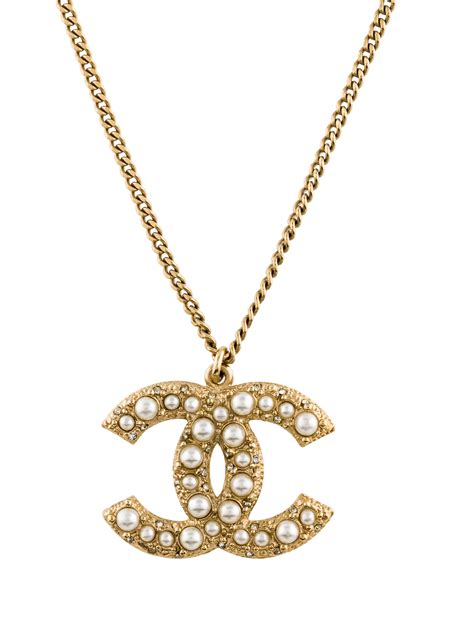 chanel inspired necklace cc.